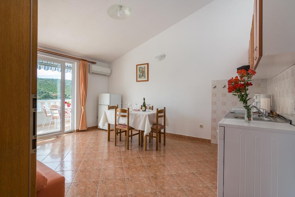 Apartments Mirko Vinišće 외부 사진